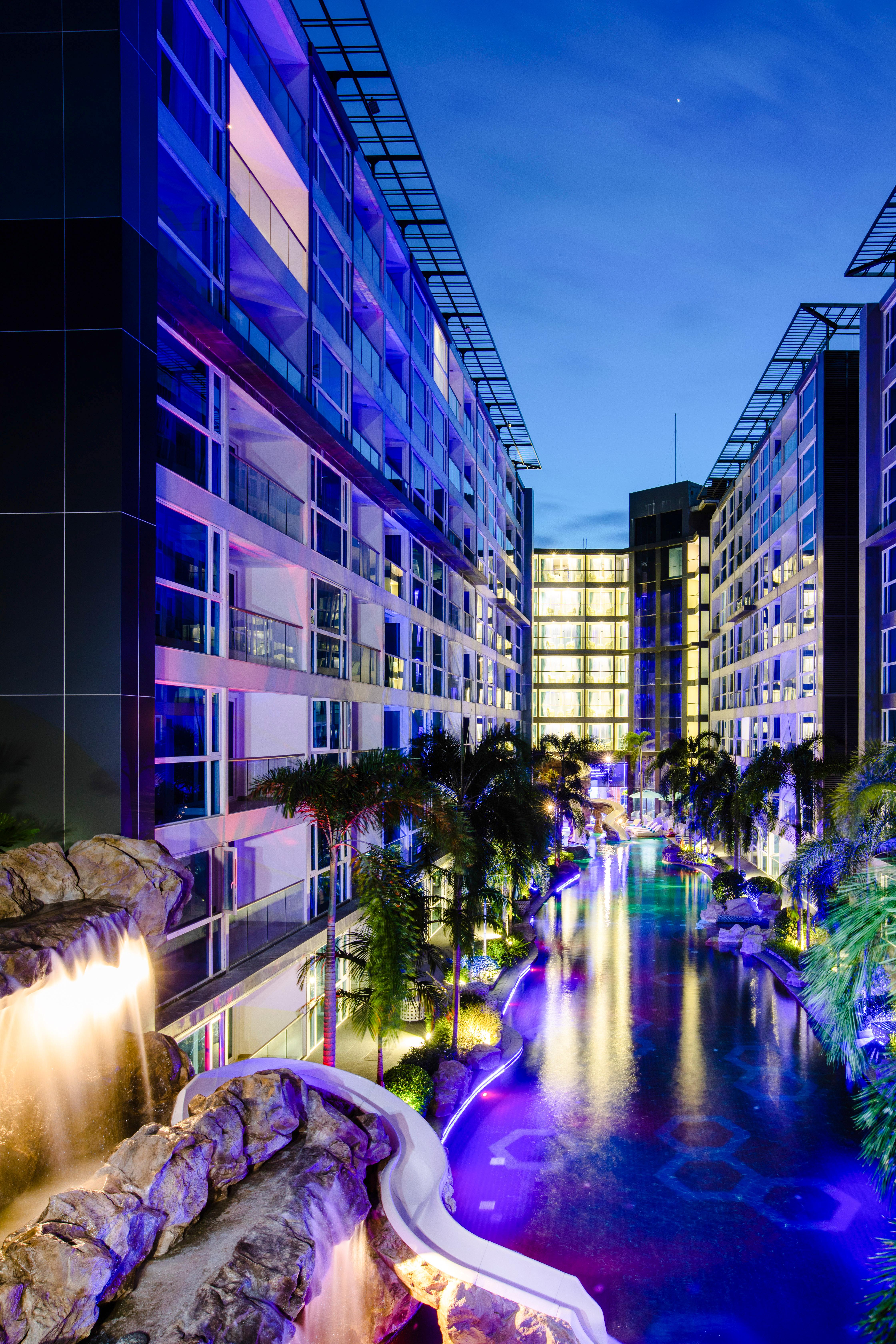 Azure Hotel Pattaya Exterior foto