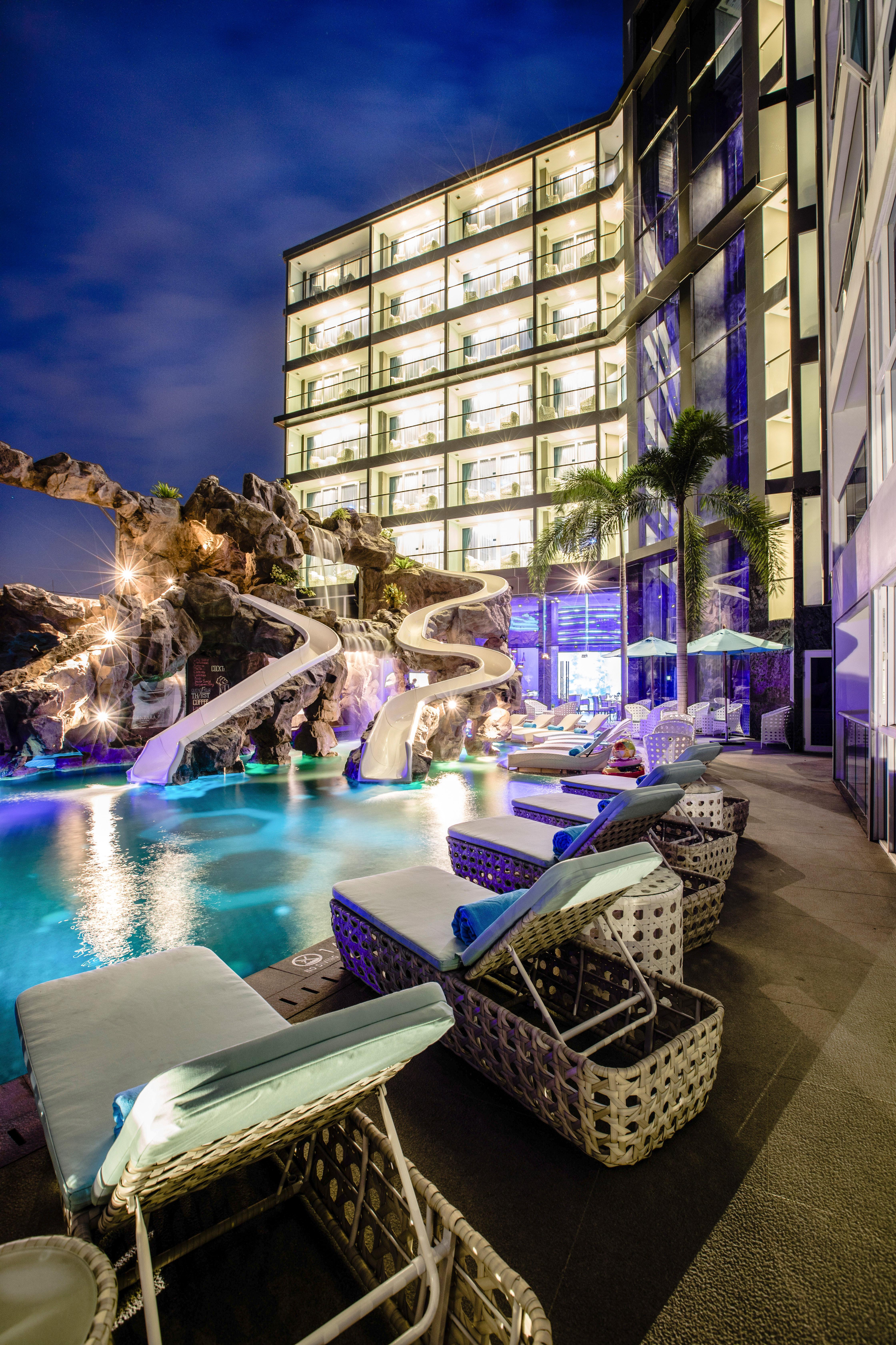Azure Hotel Pattaya Exterior foto